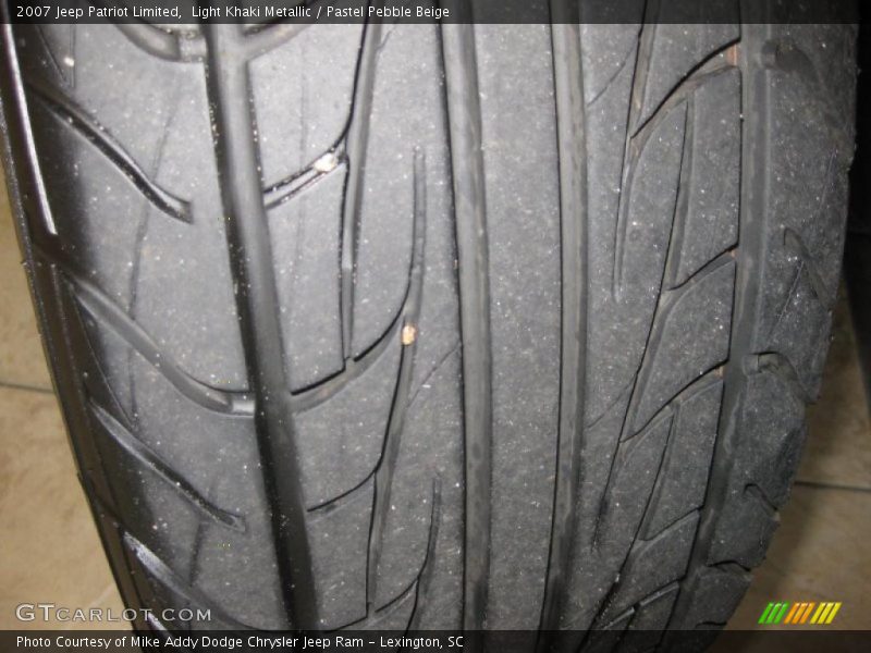 Light Khaki Metallic / Pastel Pebble Beige 2007 Jeep Patriot Limited