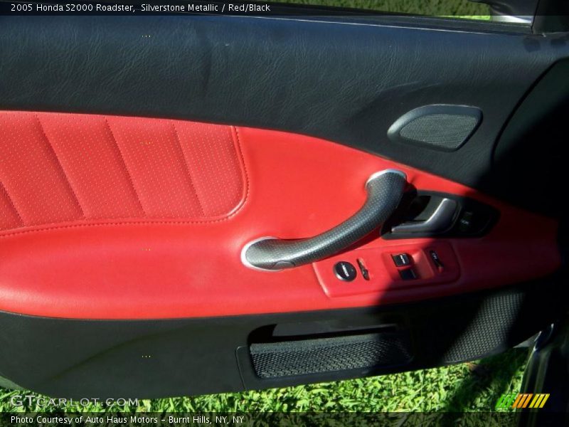 Silverstone Metallic / Red/Black 2005 Honda S2000 Roadster
