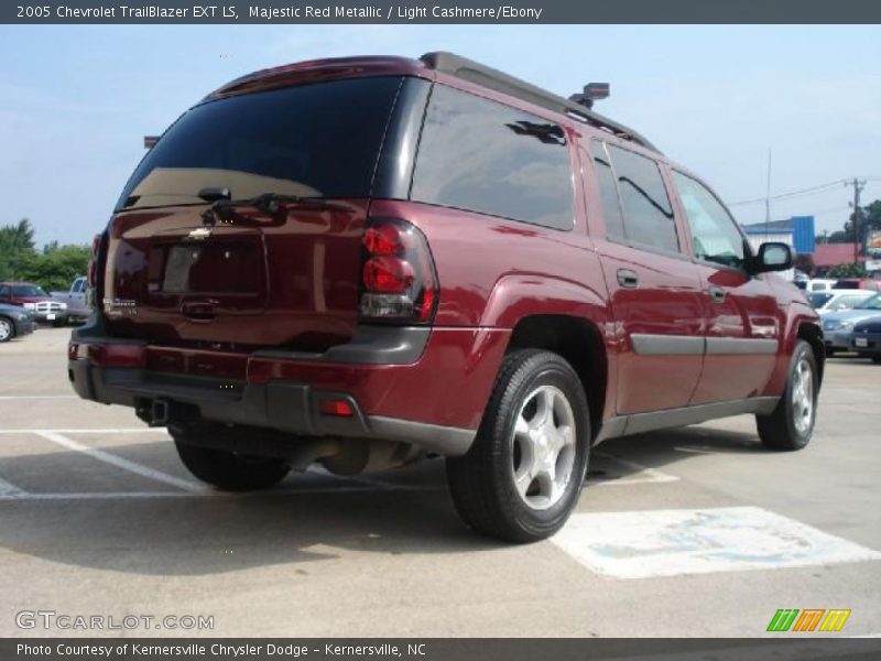 Majestic Red Metallic / Light Cashmere/Ebony 2005 Chevrolet TrailBlazer EXT LS