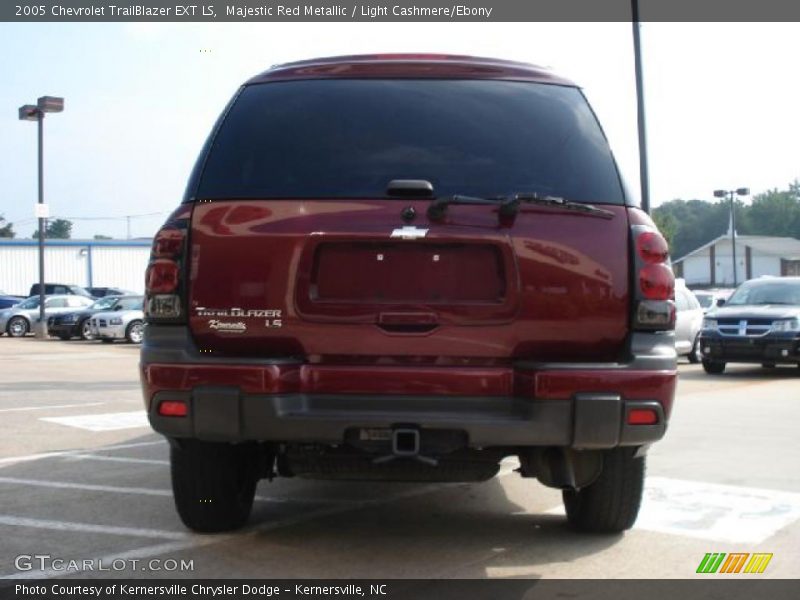 Majestic Red Metallic / Light Cashmere/Ebony 2005 Chevrolet TrailBlazer EXT LS