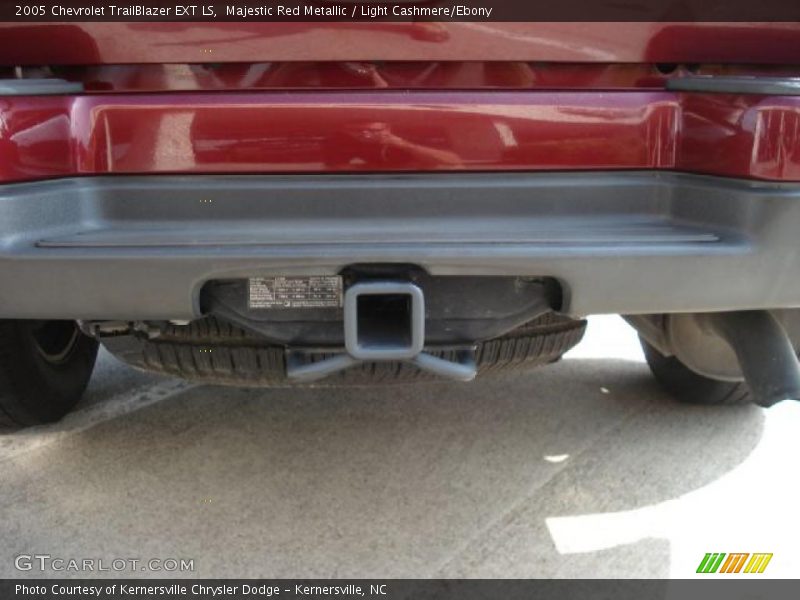 Majestic Red Metallic / Light Cashmere/Ebony 2005 Chevrolet TrailBlazer EXT LS