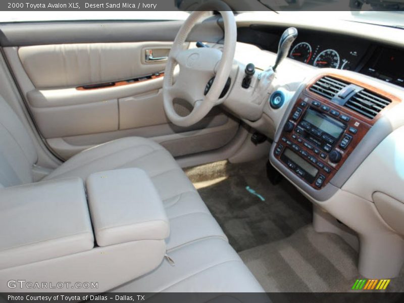 Desert Sand Mica / Ivory 2000 Toyota Avalon XLS