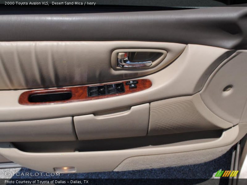 Desert Sand Mica / Ivory 2000 Toyota Avalon XLS