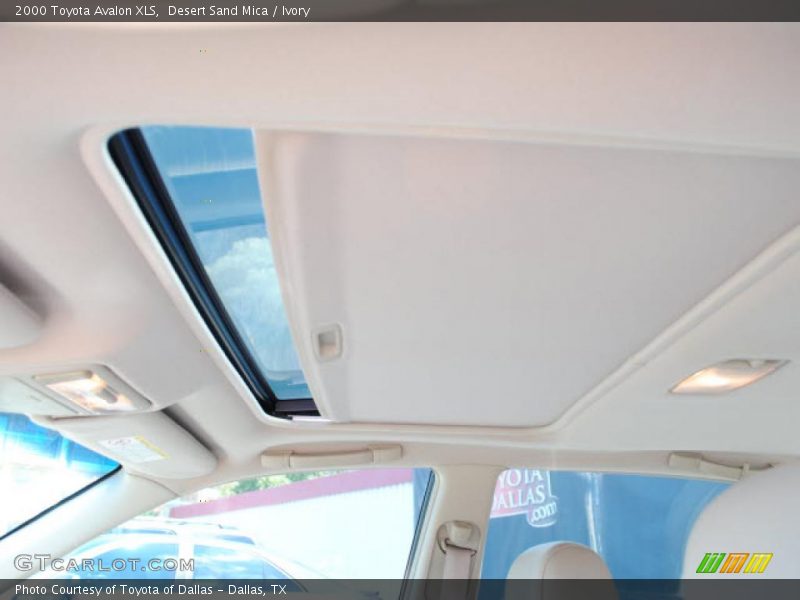 Desert Sand Mica / Ivory 2000 Toyota Avalon XLS