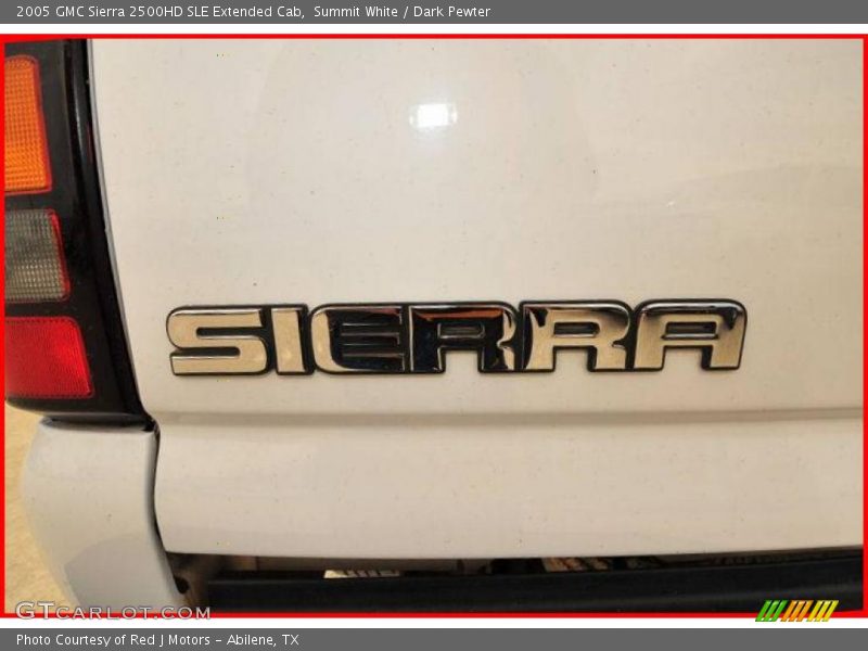 Summit White / Dark Pewter 2005 GMC Sierra 2500HD SLE Extended Cab