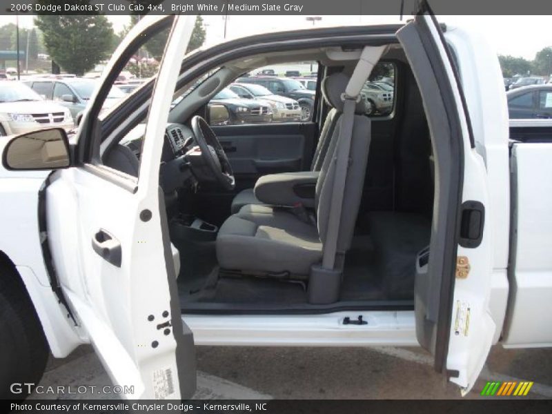 Bright White / Medium Slate Gray 2006 Dodge Dakota ST Club Cab 4x4
