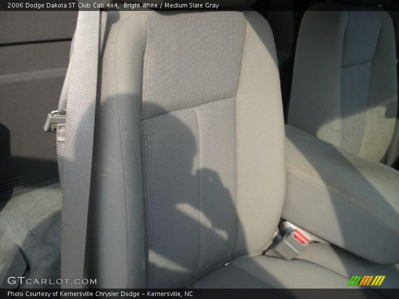 Bright White / Medium Slate Gray 2006 Dodge Dakota ST Club Cab 4x4