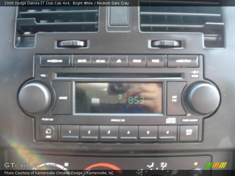 Bright White / Medium Slate Gray 2006 Dodge Dakota ST Club Cab 4x4
