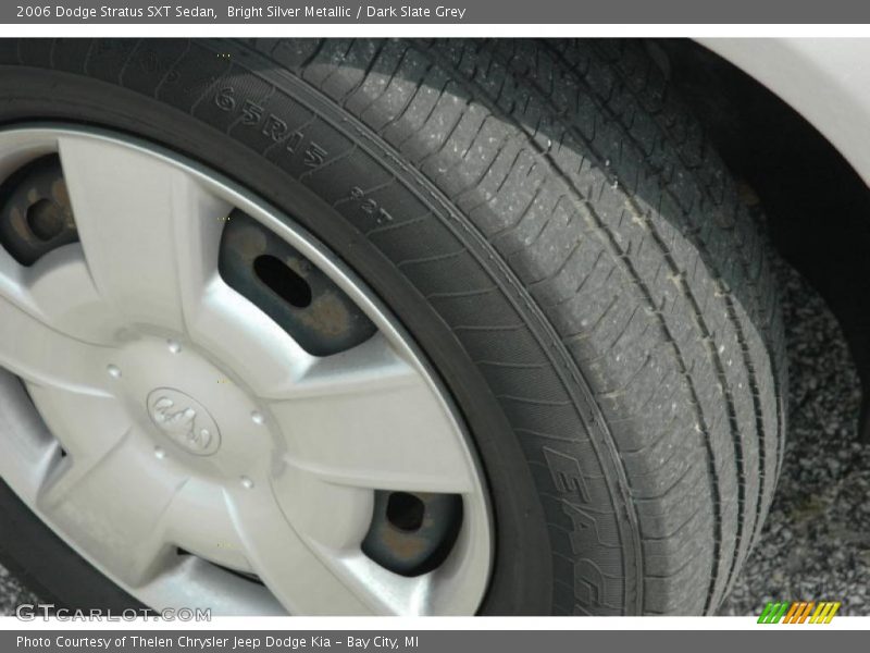 Bright Silver Metallic / Dark Slate Grey 2006 Dodge Stratus SXT Sedan