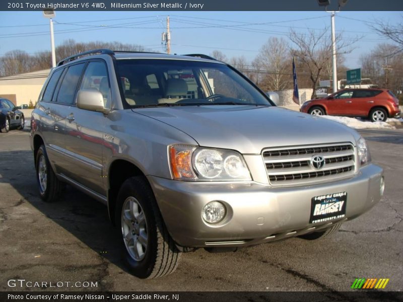 Millennium Silver Metallic / Ivory 2001 Toyota Highlander V6 4WD