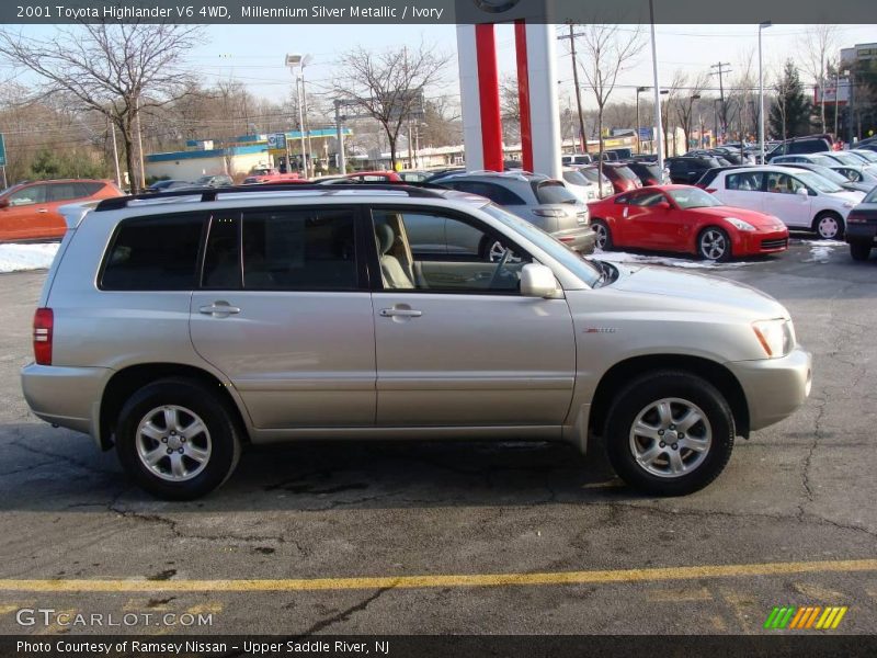 Millennium Silver Metallic / Ivory 2001 Toyota Highlander V6 4WD