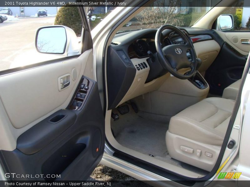 Millennium Silver Metallic / Ivory 2001 Toyota Highlander V6 4WD