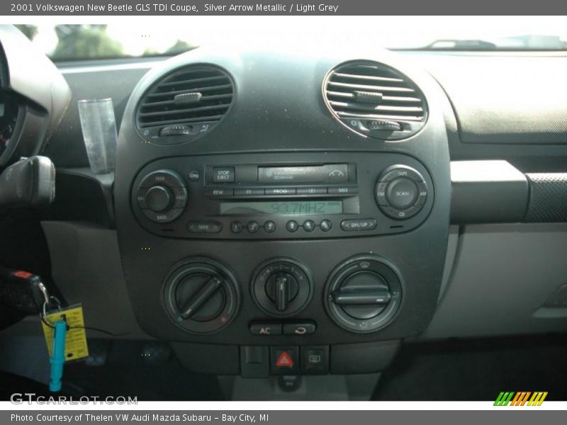 Silver Arrow Metallic / Light Grey 2001 Volkswagen New Beetle GLS TDI Coupe