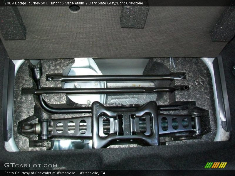 Bright Silver Metallic / Dark Slate Gray/Light Graystone 2009 Dodge Journey SXT