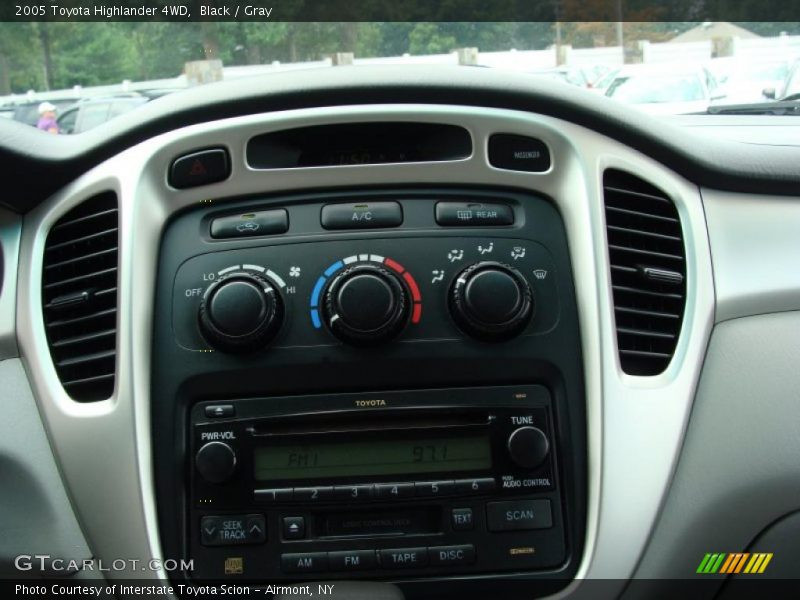 Black / Gray 2005 Toyota Highlander 4WD