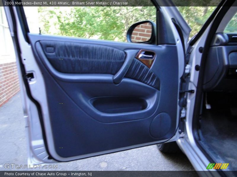 Brilliant Silver Metallic / Charcoal 2000 Mercedes-Benz ML 430 4Matic