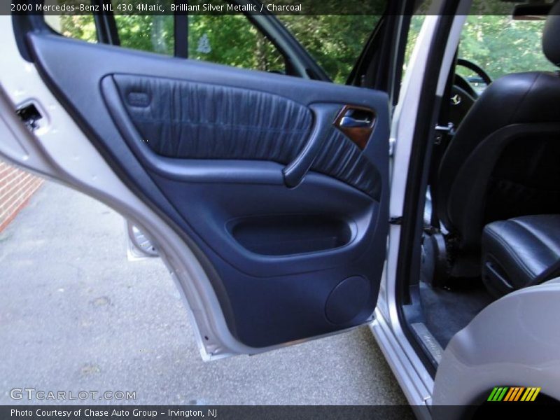 Brilliant Silver Metallic / Charcoal 2000 Mercedes-Benz ML 430 4Matic