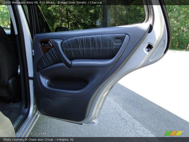 Brilliant Silver Metallic / Charcoal 2000 Mercedes-Benz ML 430 4Matic