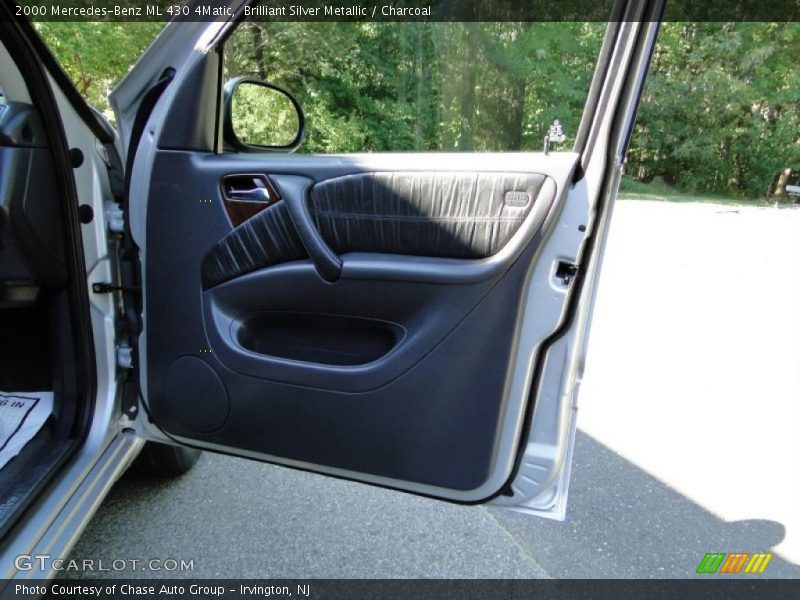 Brilliant Silver Metallic / Charcoal 2000 Mercedes-Benz ML 430 4Matic