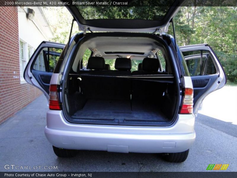 Brilliant Silver Metallic / Charcoal 2000 Mercedes-Benz ML 430 4Matic