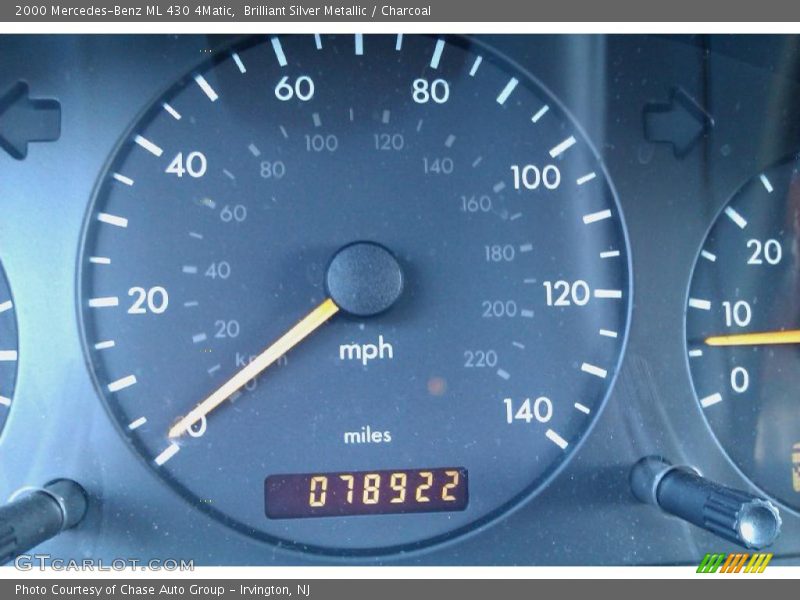 Brilliant Silver Metallic / Charcoal 2000 Mercedes-Benz ML 430 4Matic