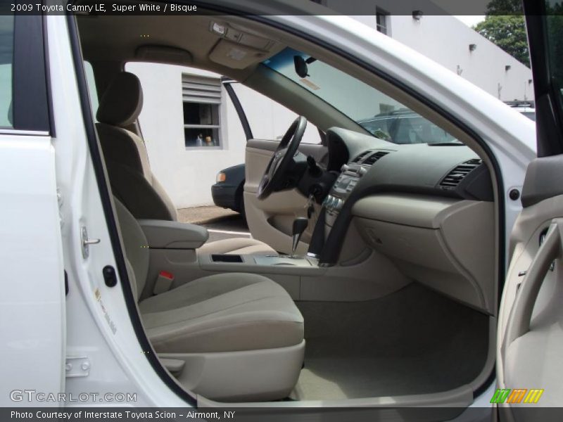 Super White / Bisque 2009 Toyota Camry LE