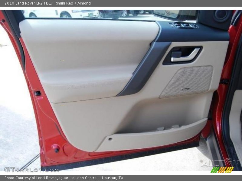 Rimini Red / Almond 2010 Land Rover LR2 HSE