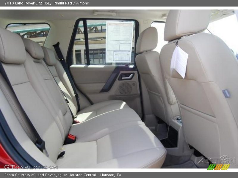 Rimini Red / Almond 2010 Land Rover LR2 HSE