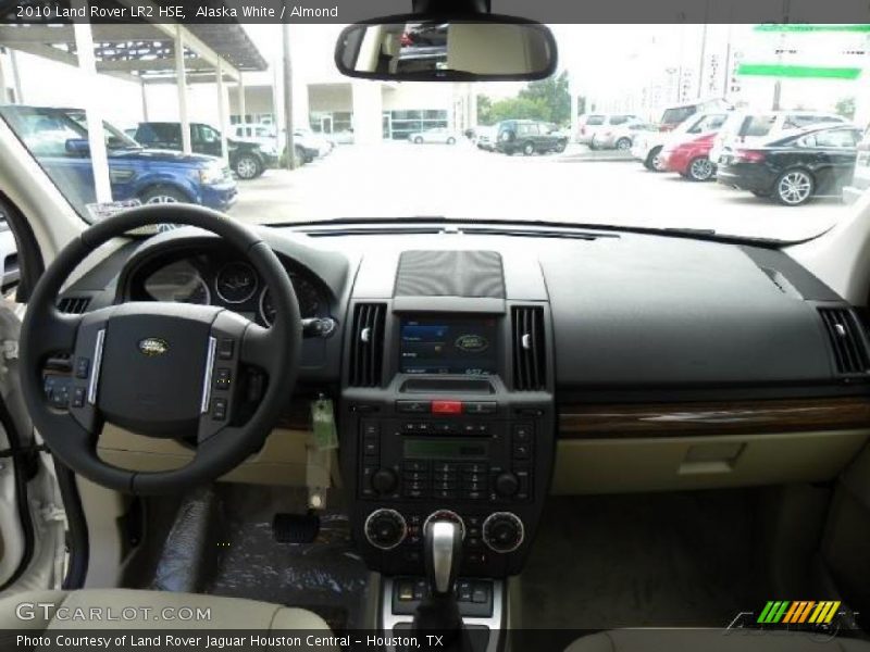 Alaska White / Almond 2010 Land Rover LR2 HSE