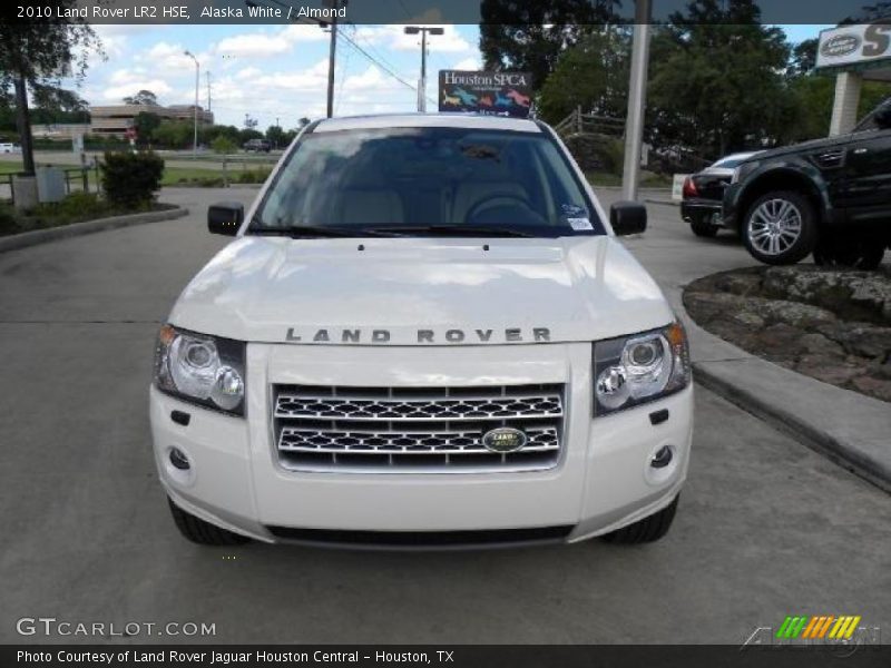 Alaska White / Almond 2010 Land Rover LR2 HSE