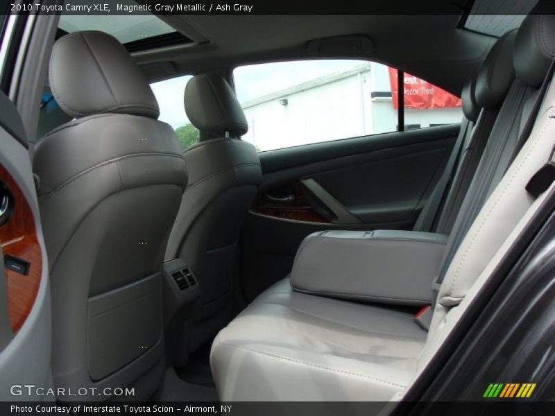 Magnetic Gray Metallic / Ash Gray 2010 Toyota Camry XLE
