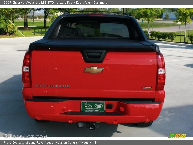 Victory Red / Ebony/Light Cashmere 2007 Chevrolet Avalanche LTZ 4WD