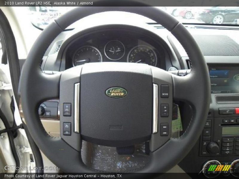 Alaska White / Almond 2010 Land Rover LR2 HSE