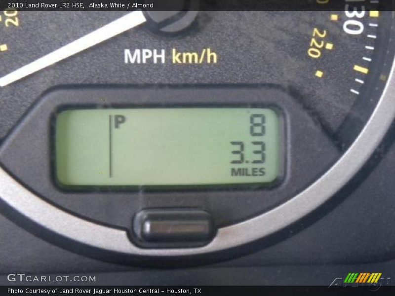Alaska White / Almond 2010 Land Rover LR2 HSE