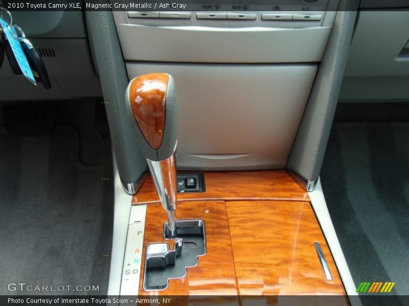 Magnetic Gray Metallic / Ash Gray 2010 Toyota Camry XLE