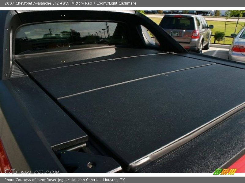 Victory Red / Ebony/Light Cashmere 2007 Chevrolet Avalanche LTZ 4WD