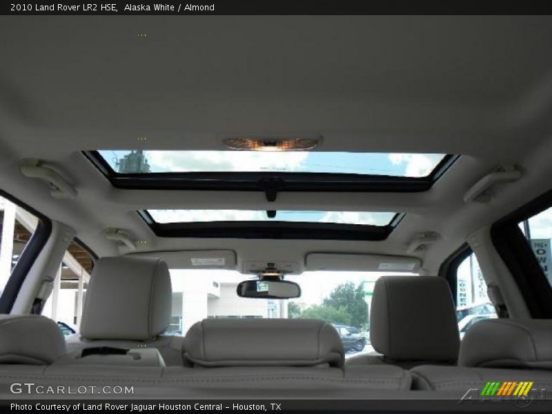 Alaska White / Almond 2010 Land Rover LR2 HSE