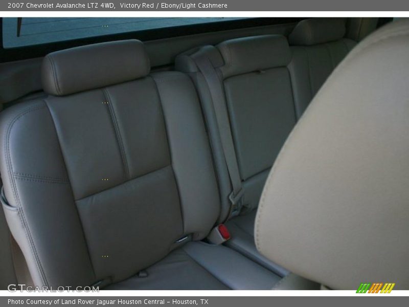 Victory Red / Ebony/Light Cashmere 2007 Chevrolet Avalanche LTZ 4WD