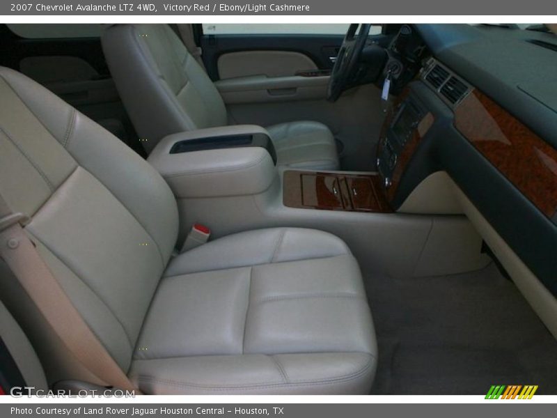 Victory Red / Ebony/Light Cashmere 2007 Chevrolet Avalanche LTZ 4WD