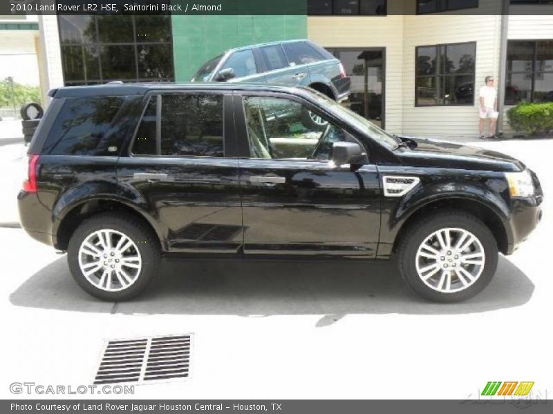 Santorini Black / Almond 2010 Land Rover LR2 HSE