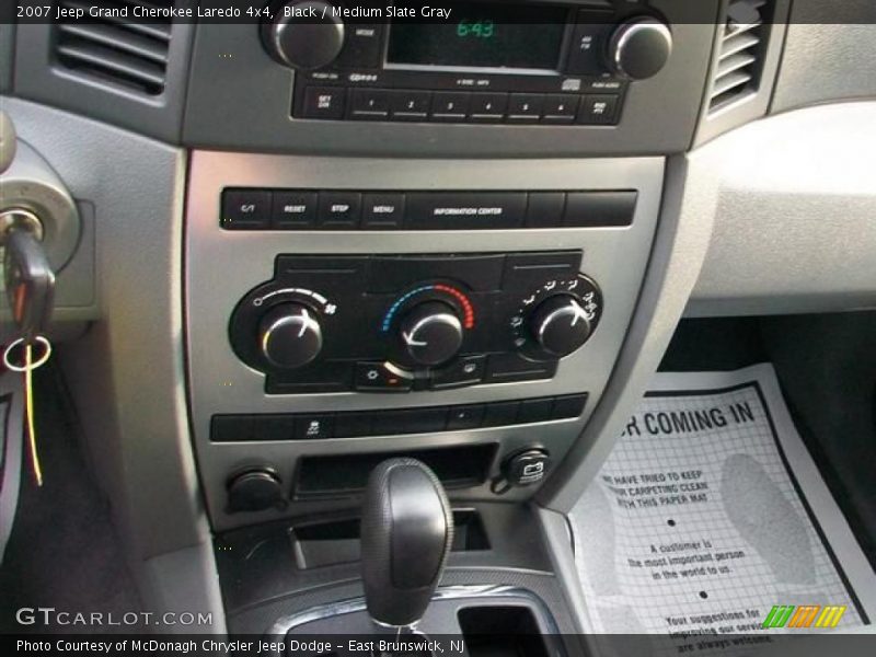 Black / Medium Slate Gray 2007 Jeep Grand Cherokee Laredo 4x4