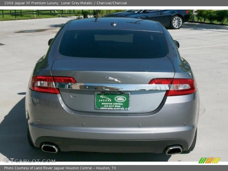 Lunar Grey Metallic / Charcoal/Charcoal 2009 Jaguar XF Premium Luxury