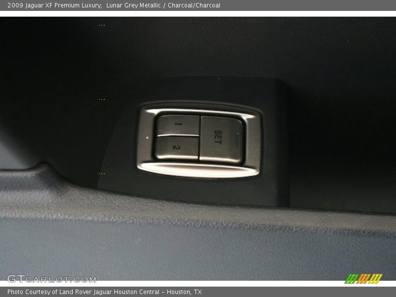 Lunar Grey Metallic / Charcoal/Charcoal 2009 Jaguar XF Premium Luxury