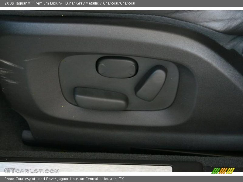 Lunar Grey Metallic / Charcoal/Charcoal 2009 Jaguar XF Premium Luxury
