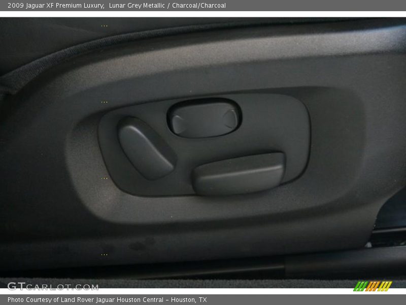 Lunar Grey Metallic / Charcoal/Charcoal 2009 Jaguar XF Premium Luxury