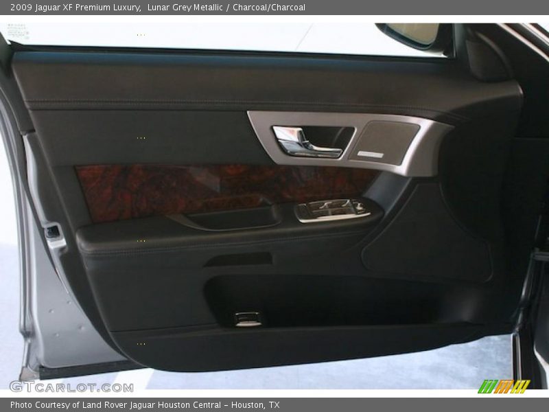 Lunar Grey Metallic / Charcoal/Charcoal 2009 Jaguar XF Premium Luxury