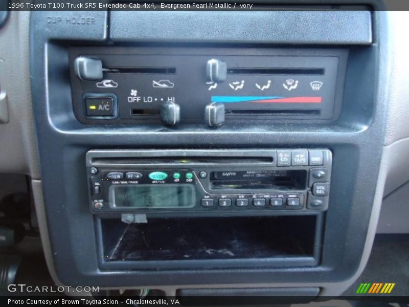 Controls of 1996 T100 Truck SR5 Extended Cab 4x4