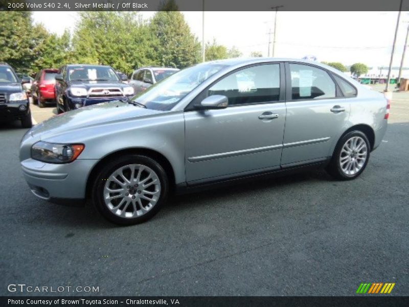 Silver Metallic / Off Black 2006 Volvo S40 2.4i