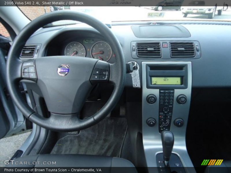 Silver Metallic / Off Black 2006 Volvo S40 2.4i