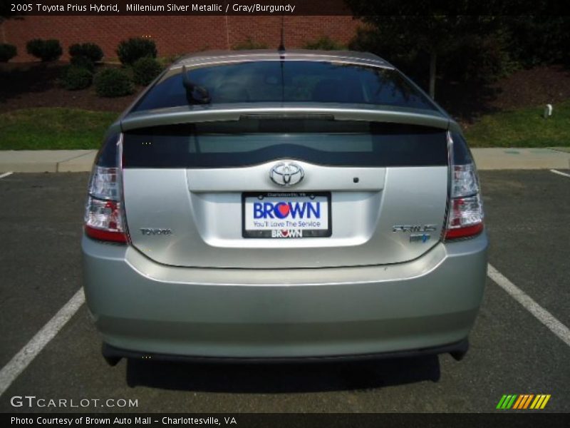 Millenium Silver Metallic / Gray/Burgundy 2005 Toyota Prius Hybrid